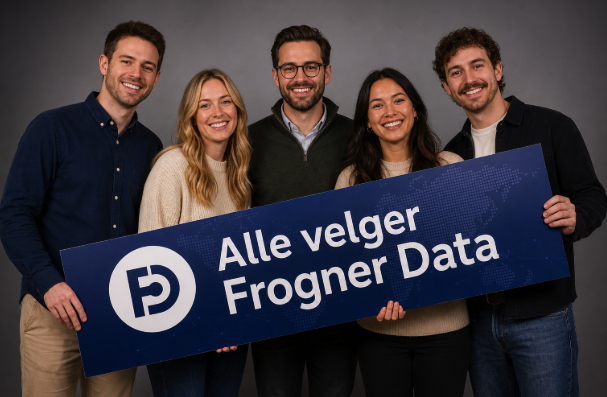 Folk holder en Frogner Data-plakat med teksten Alle velger Frogner Data